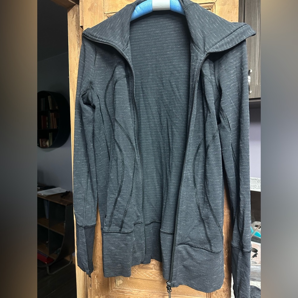 Lululemon sweat jacket zip front pockets thumb holes dark grey small